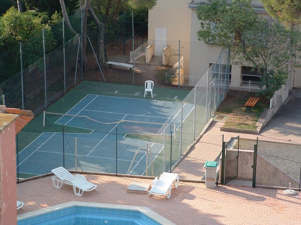 Village Vacances Le Lion De Mer Сен-Рафаель Екстер'єр фото